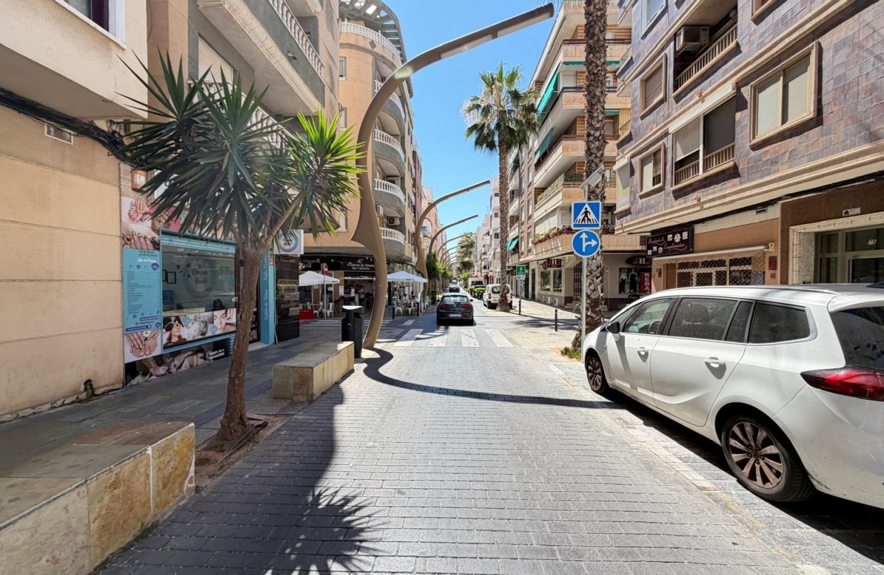 Resale - Commercial - Torrevieja - Centro