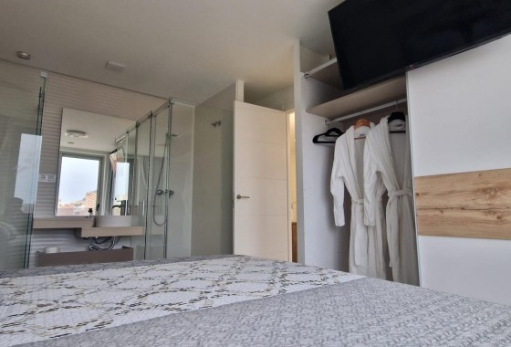Resale - Apartment / flat - Finestrat - Cala de Finestrat