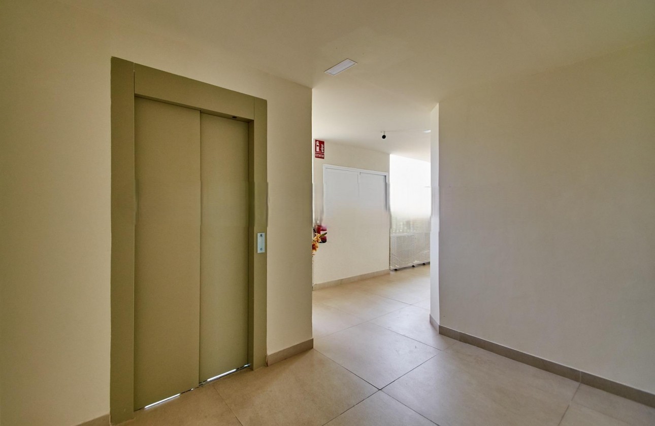 Resale - Apartment / flat - Finestrat - Cala de Finestrat