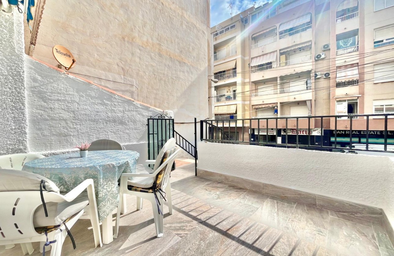 Resale - Apartment / flat - Torrevieja - Playa de los Locos