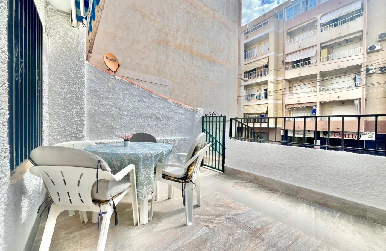 Resale - Apartment / flat - Torrevieja - Playa de los Locos