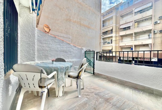 Resale - Apartment / flat - Torrevieja - Playa de los Locos