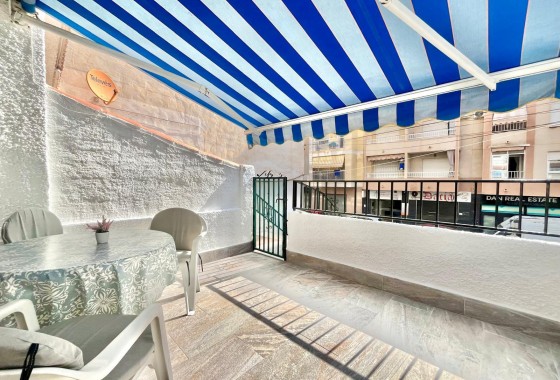 Resale - Apartment / flat - Torrevieja - Playa de los Locos