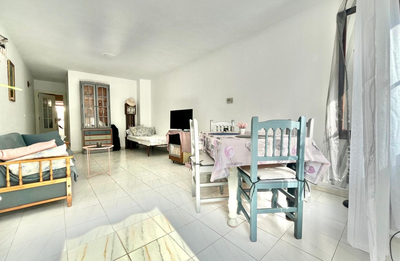 Resale - Apartment / flat - Torrevieja - Playa de los Locos