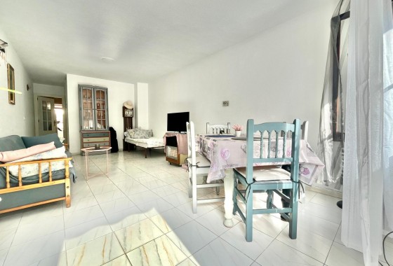Resale - Apartment / flat - Torrevieja - Playa de los Locos