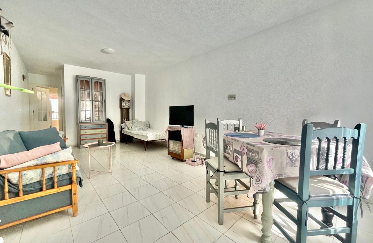 Resale - Apartment / flat - Torrevieja - Playa de los Locos