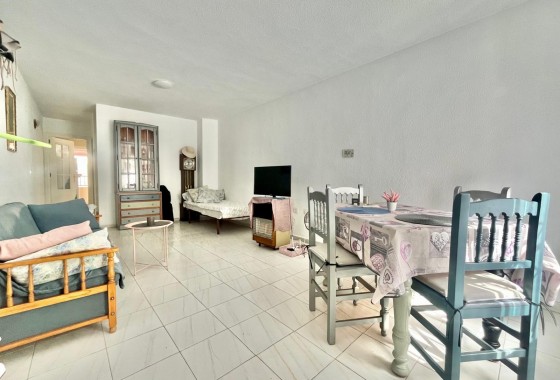 Resale - Apartment / flat - Torrevieja - Playa de los Locos