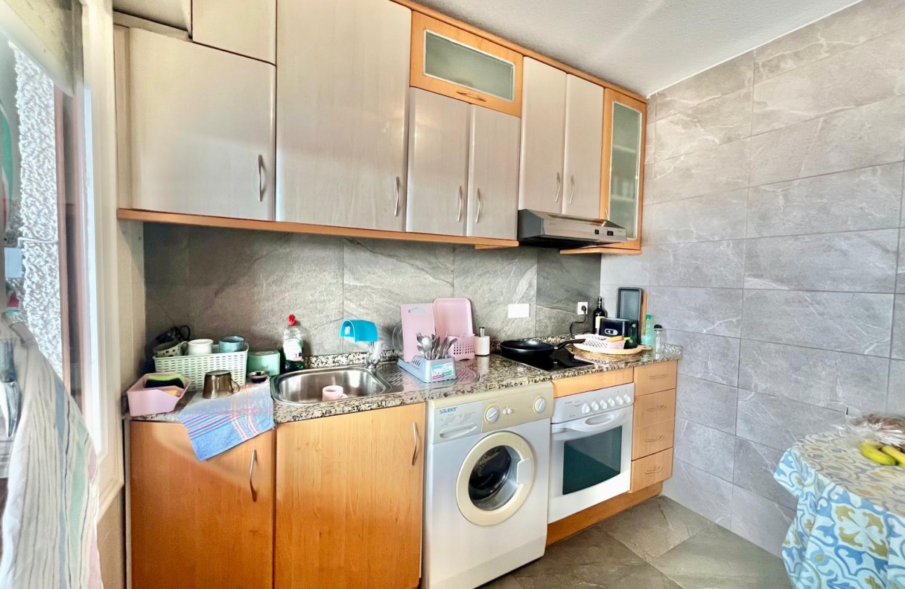 Resale - Apartment / flat - Torrevieja - Playa de los Locos