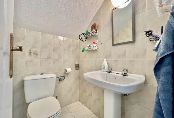 Resale - Apartment / flat - Torrevieja - Playa de los Locos