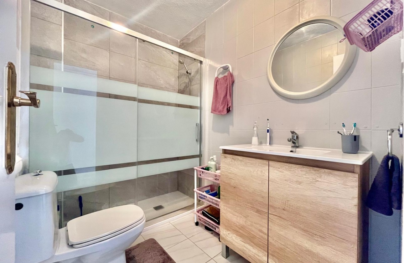 Resale - Apartment / flat - Torrevieja - Playa de los Locos