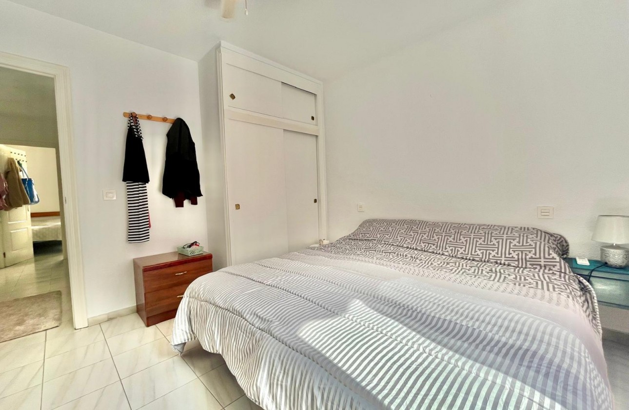 Resale - Apartment / flat - Torrevieja - Playa de los Locos