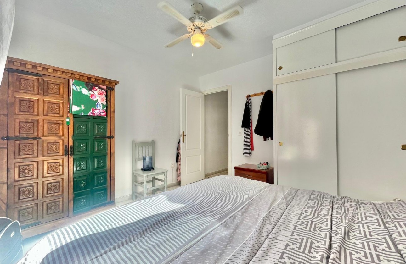 Resale - Apartment / flat - Torrevieja - Playa de los Locos