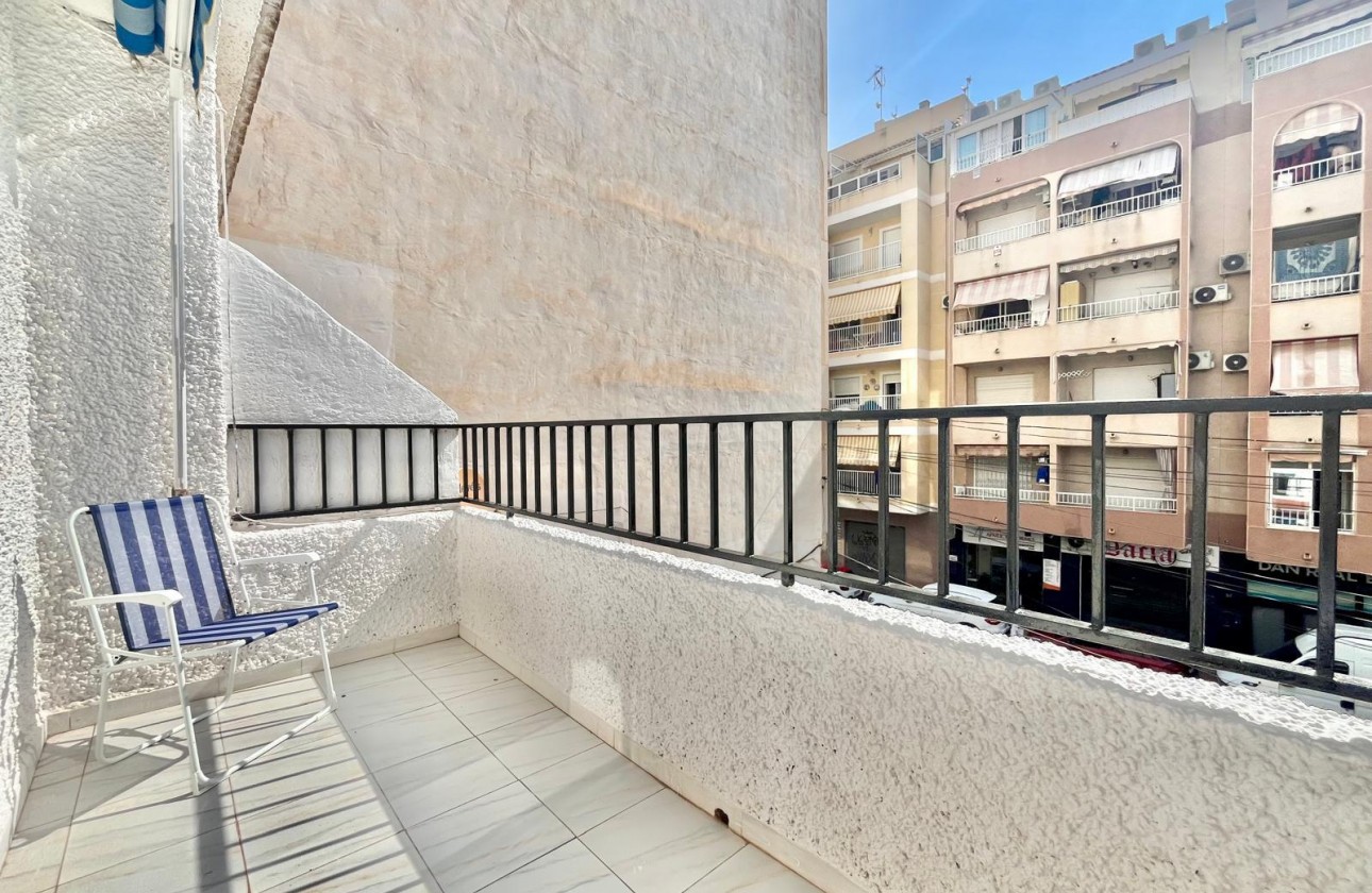 Resale - Apartment / flat - Torrevieja - Playa de los Locos