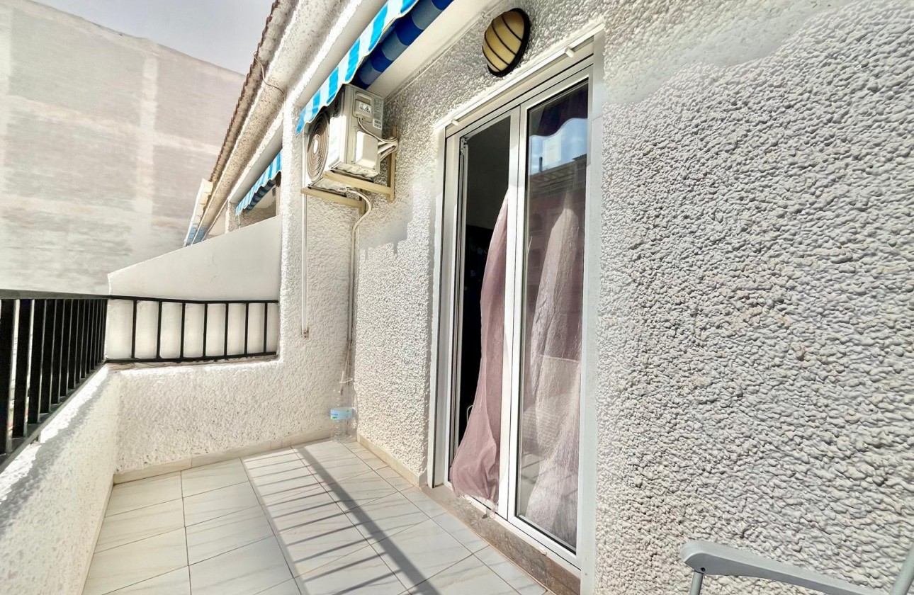 Resale - Apartment / flat - Torrevieja - Playa de los Locos