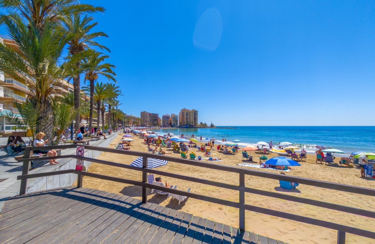 Resale - Apartment / flat - Torrevieja - Playa de los Locos