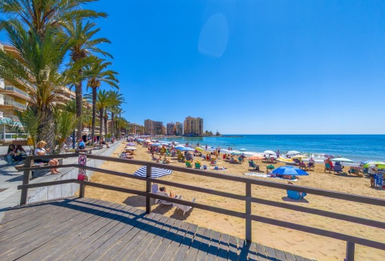 Resale - Apartment / flat - Torrevieja - Playa de los Locos