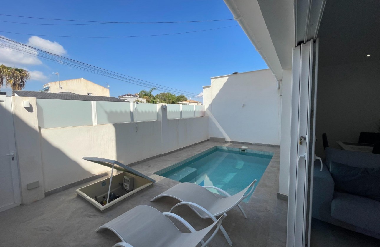 Resale - Bungalow - Orihuela Costa - La Regia