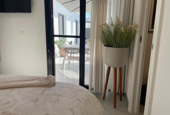 Reventa - Chalet - Roldan - Torre Pachecco