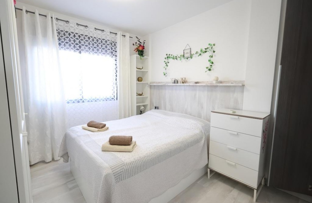 Resale - Bungalow - Orihuela Costa - Costa Blanca