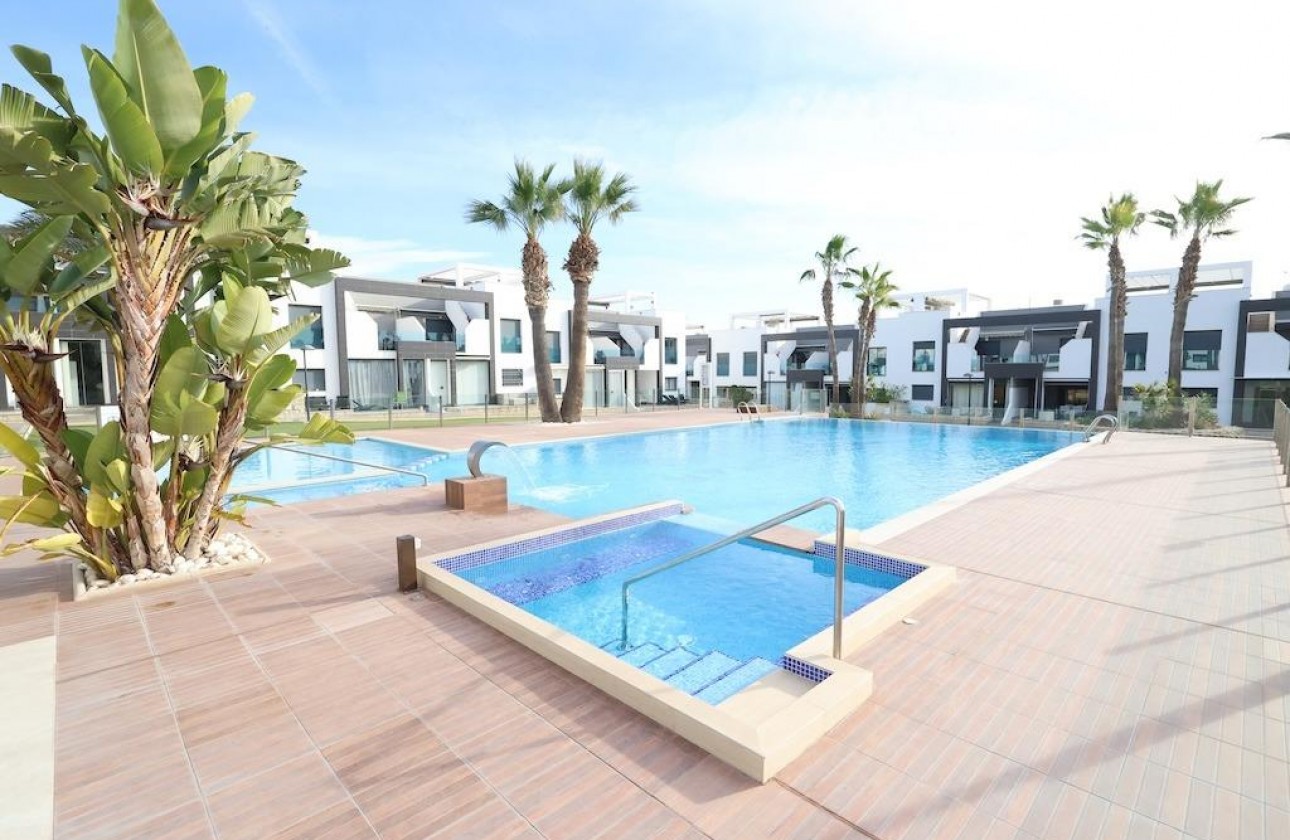 Resale - Bungalow - Orihuela Costa - Costa Blanca