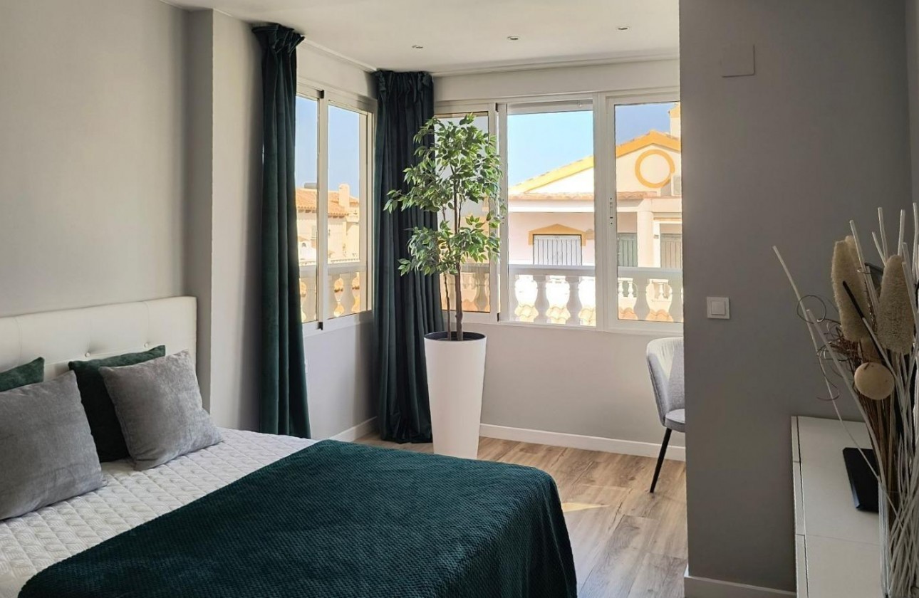 Revente - Villa - Orihuela Costa - Los Balcones