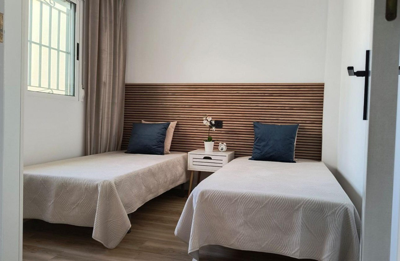 Revente - Villa - Orihuela Costa - Los Balcones