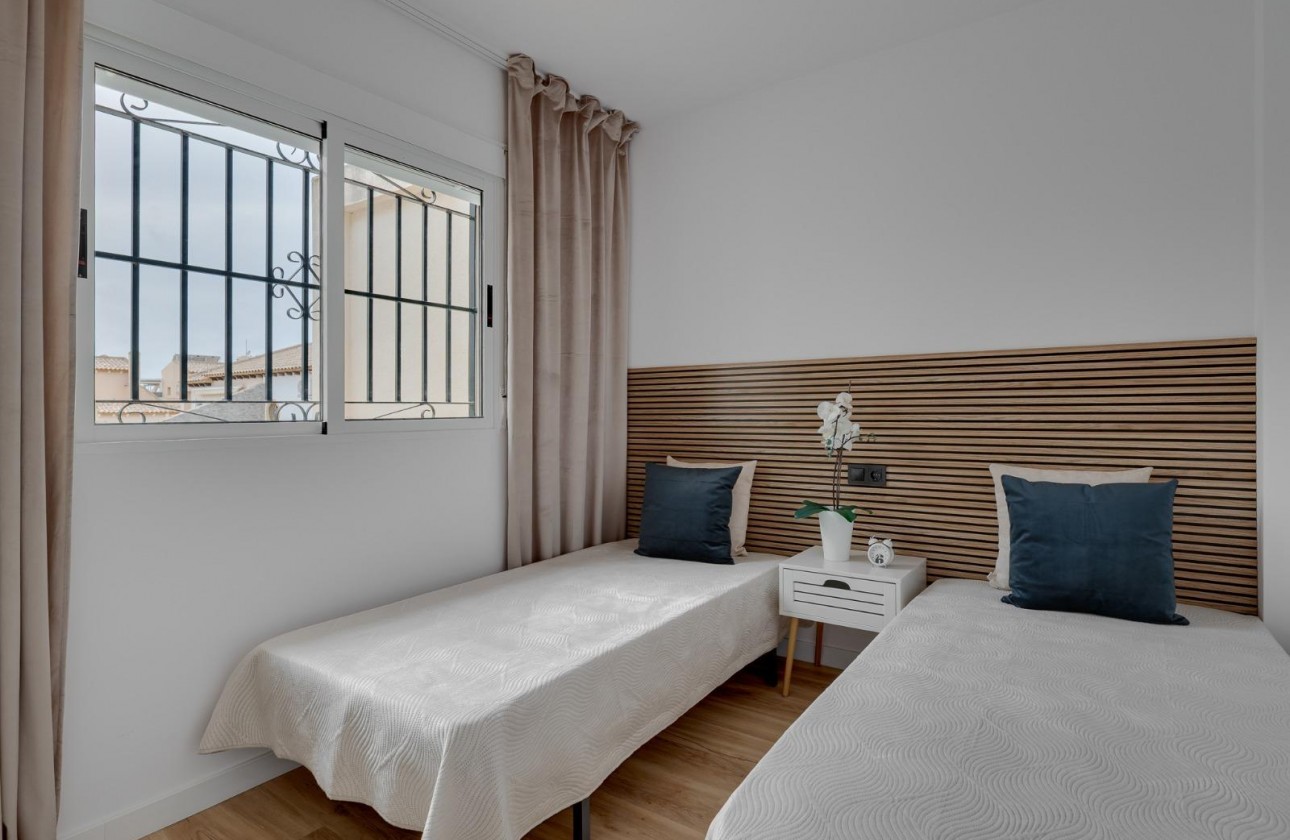 Revente - Villa - Orihuela Costa - Los Balcones