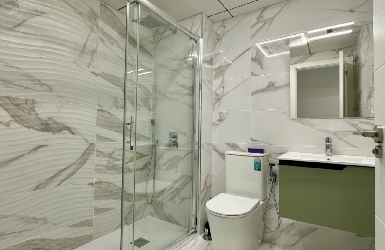 Resale - Apartment / flat - Torrevieja - Costa Blanca