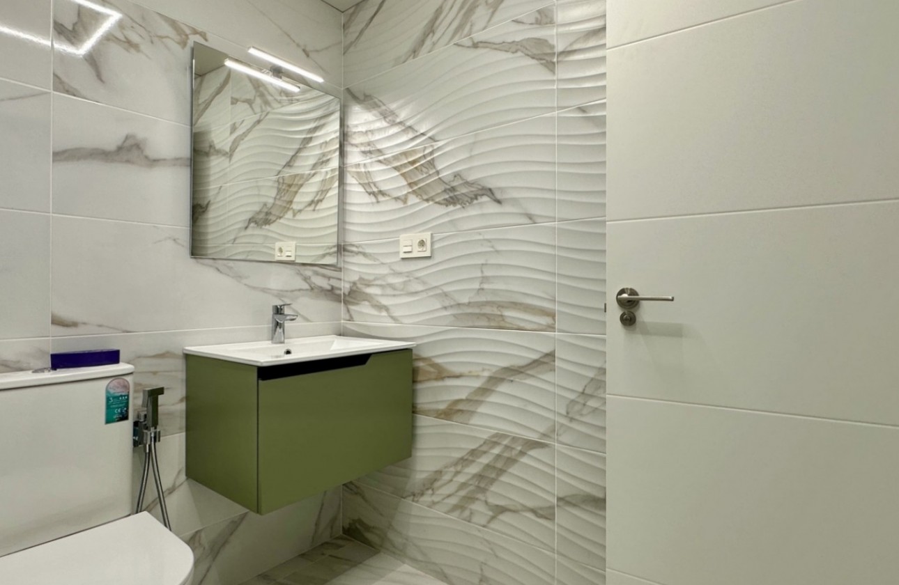 Resale - Apartment / flat - Torrevieja - Costa Blanca