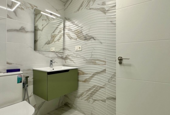 Resale - Apartment / flat - Torrevieja - Costa Blanca