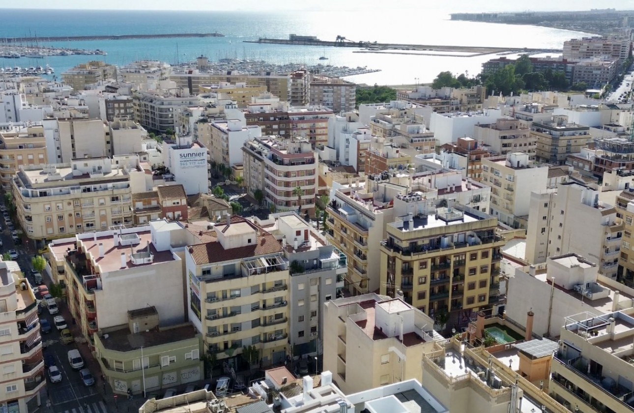 Resale - Apartment / flat - Torrevieja - Costa Blanca