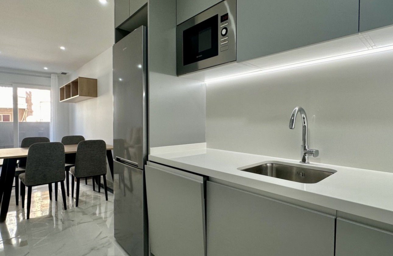 Resale - Apartment / flat - Torrevieja - Costa Blanca