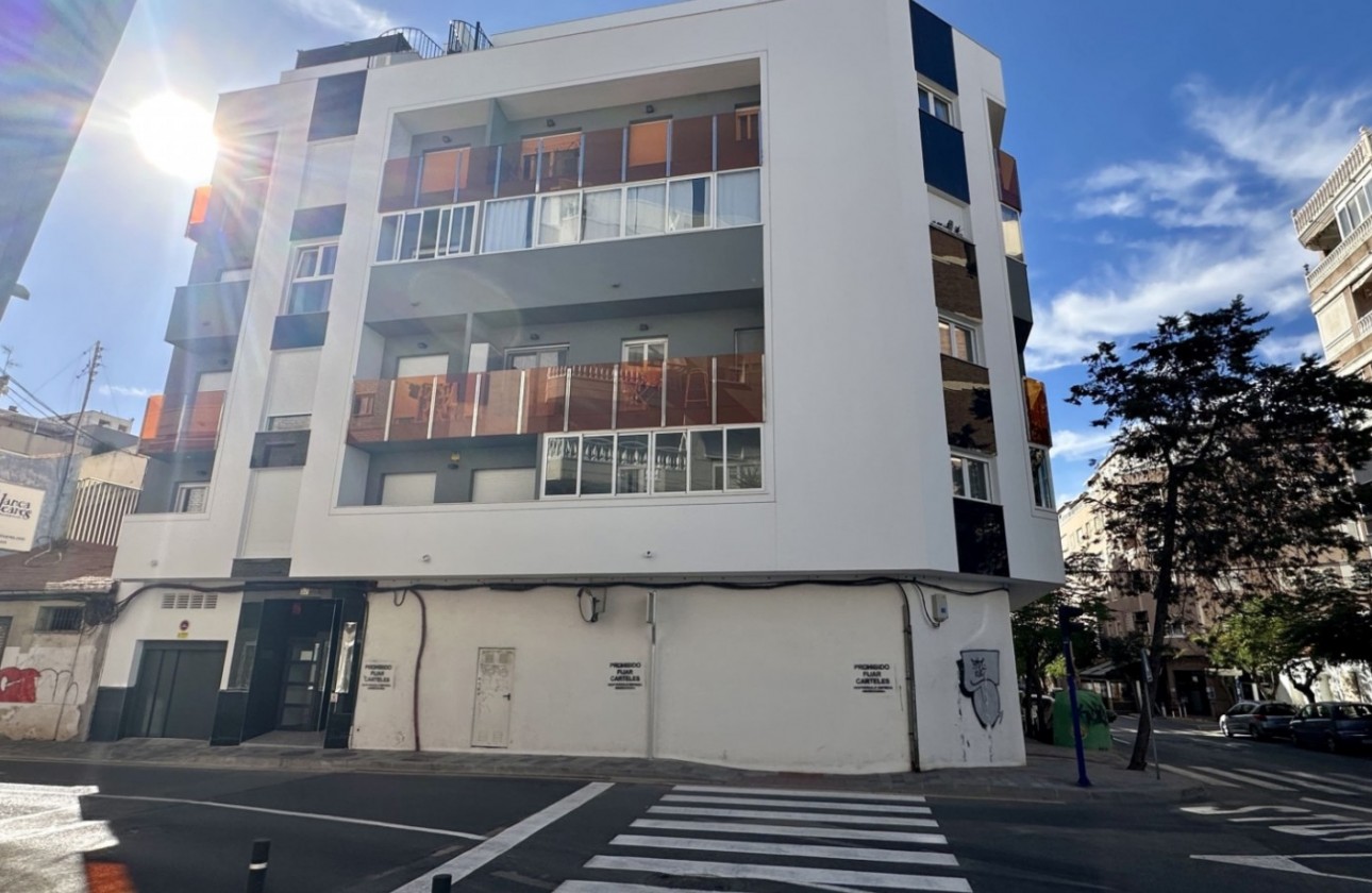 Resale - Apartment / flat - Torrevieja - Costa Blanca