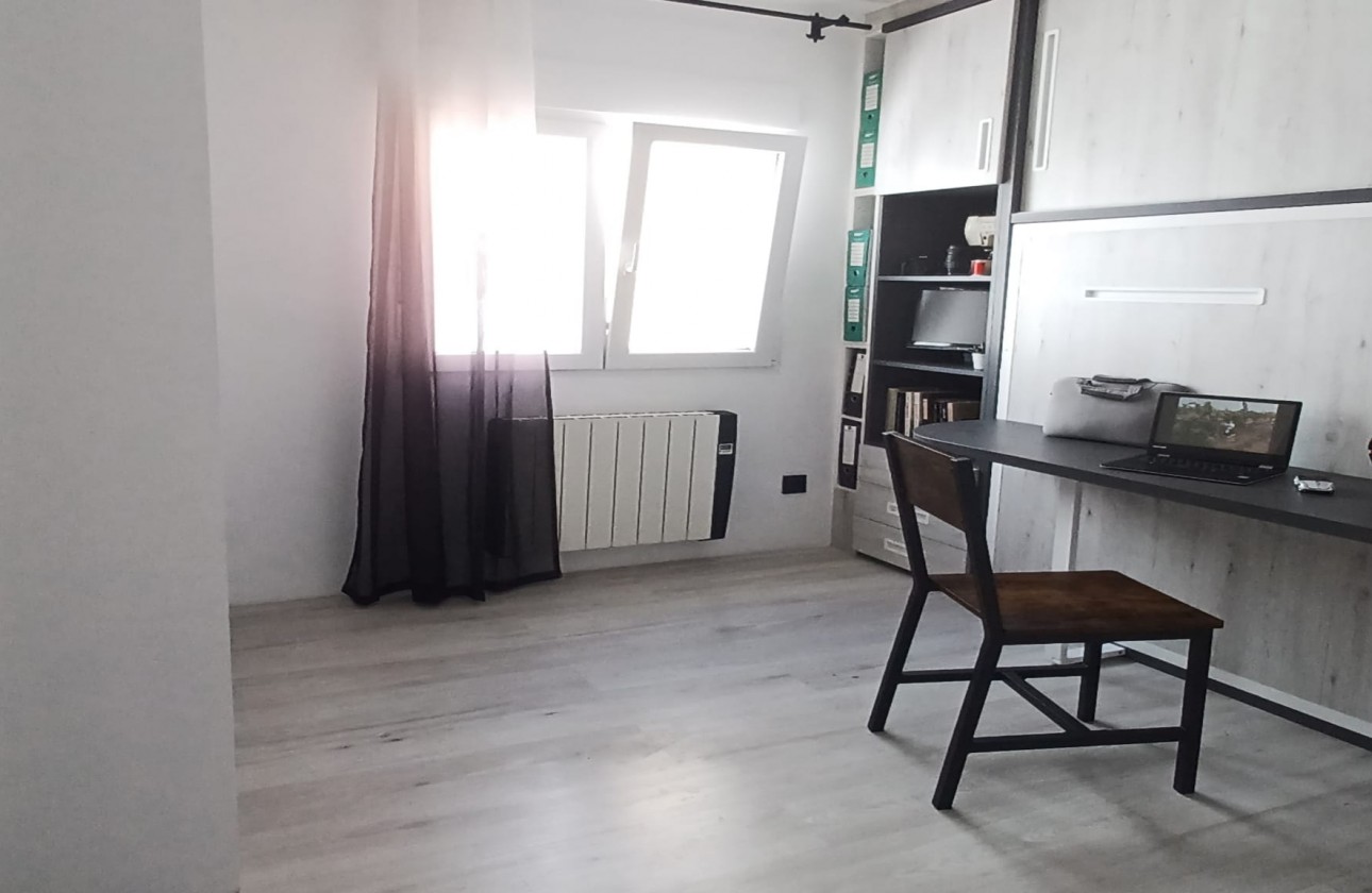 Resale - Apartment / flat - Torre de la Horadada - Costa Blanca
