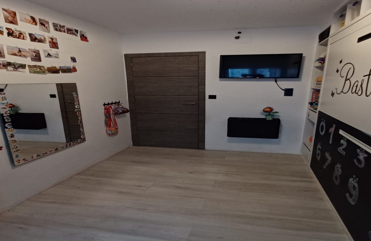 Resale - Apartment / flat - Torre de la Horadada - Costa Blanca