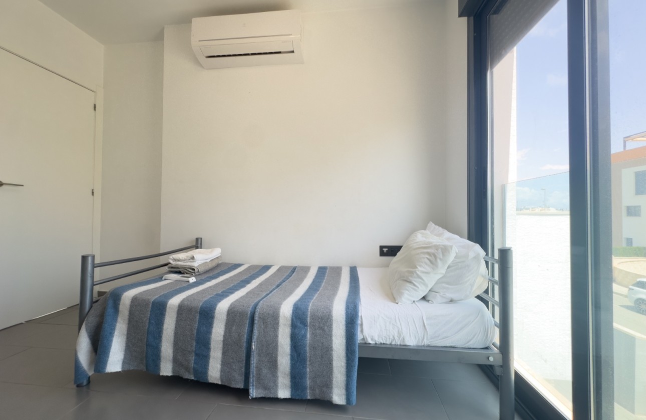 Resale - Bungalow - La Zenia - Costa Blanca