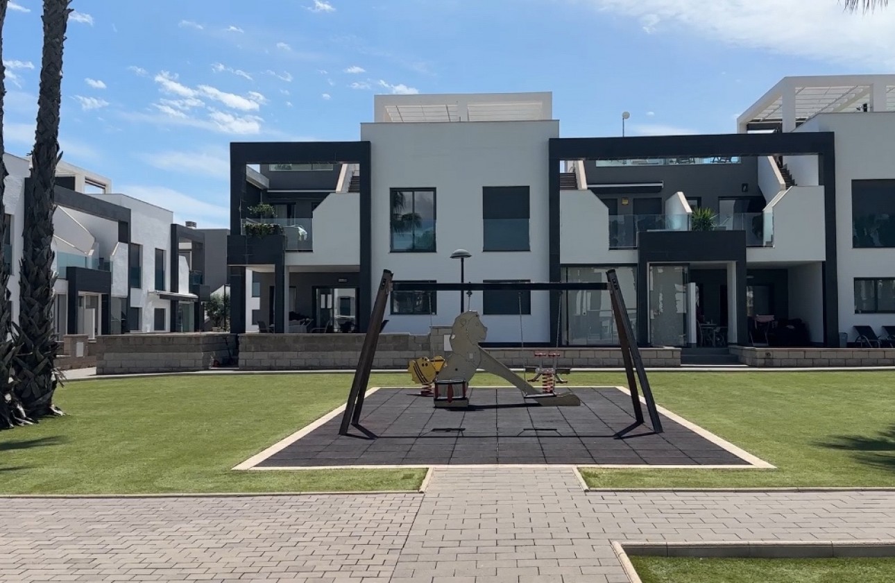 Resale - Bungalow - La Zenia - Costa Blanca
