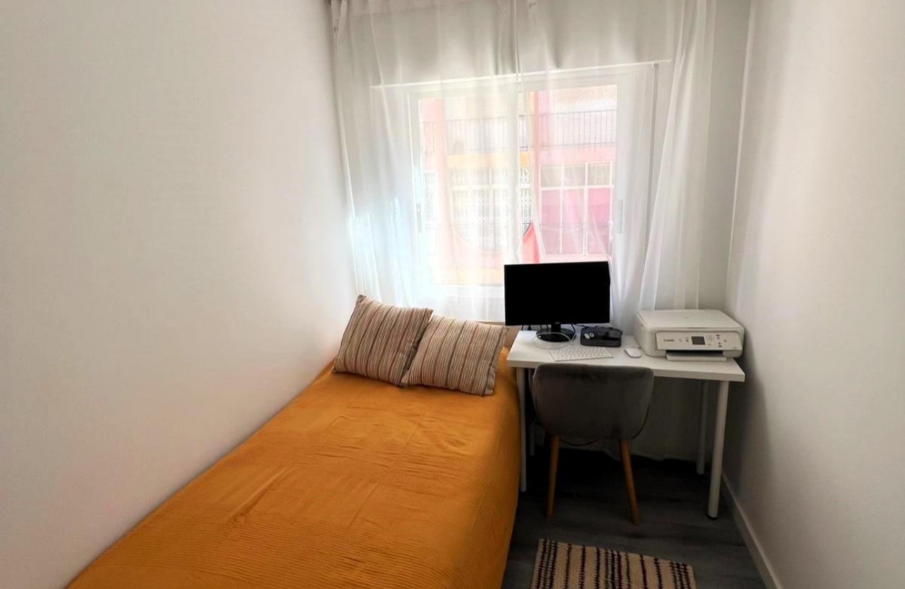 Resale - Apartment / flat - Torrevieja - Curva del Palangre