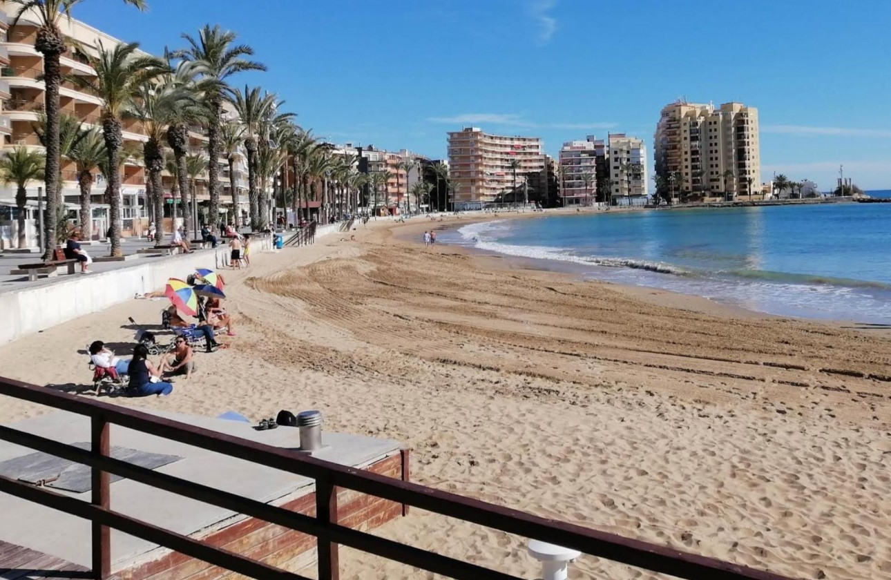 Resale - Apartment / flat - Torrevieja - Curva del Palangre