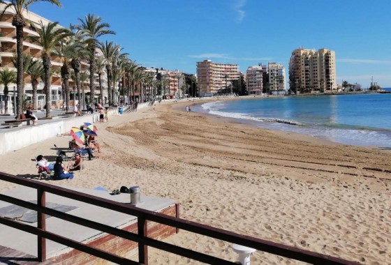 Resale - Apartment / flat - Torrevieja - Curva del Palangre