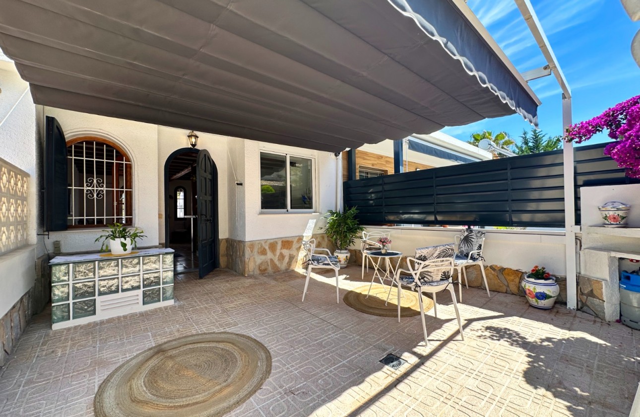 Revente - Villa - Orihuela Costa - Costa Blanca