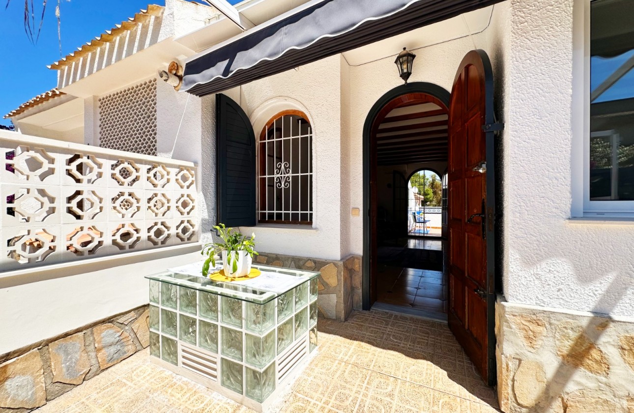 Revente - Villa - Orihuela Costa - Costa Blanca