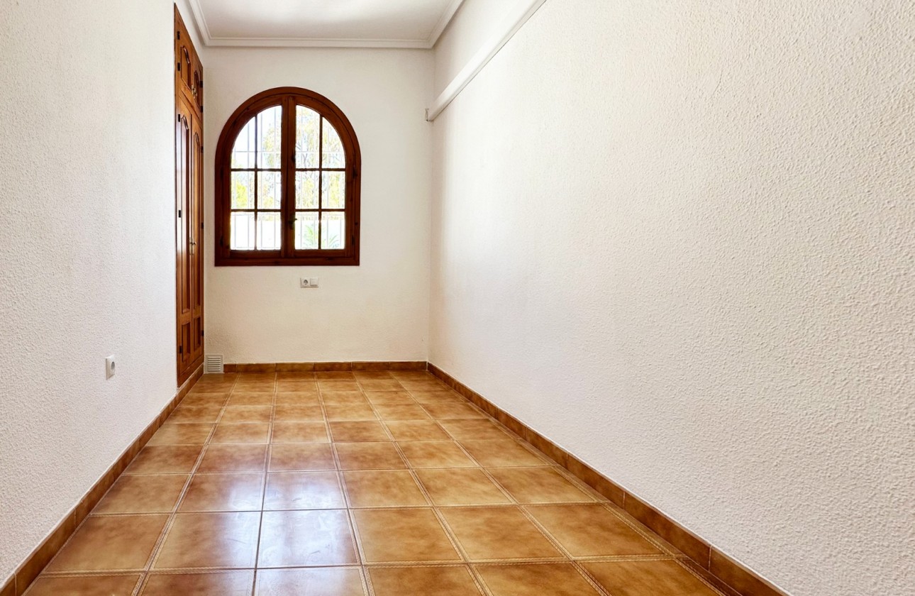 Revente - Villa - Orihuela Costa - Costa Blanca