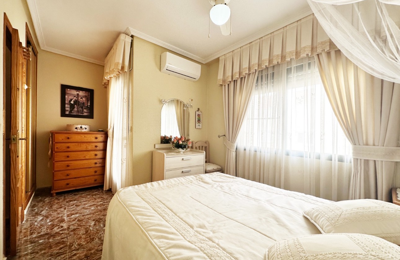 Revente - Villa - Orihuela Costa - Costa Blanca