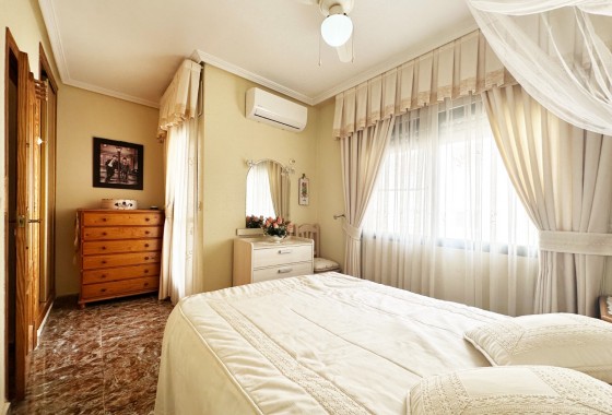 Revente - Villa - Orihuela Costa - Costa Blanca