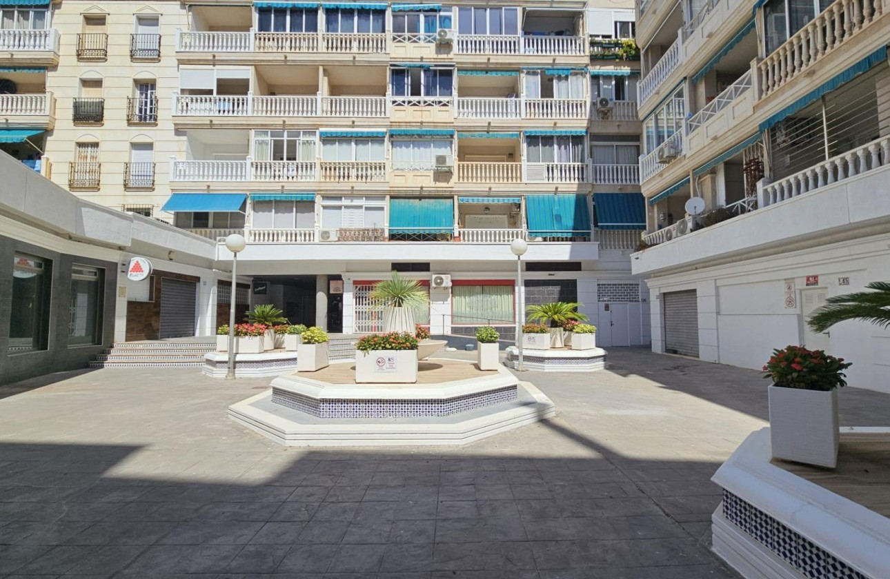 Resale - Apartment / flat - Torrevieja - Playa de los Locos