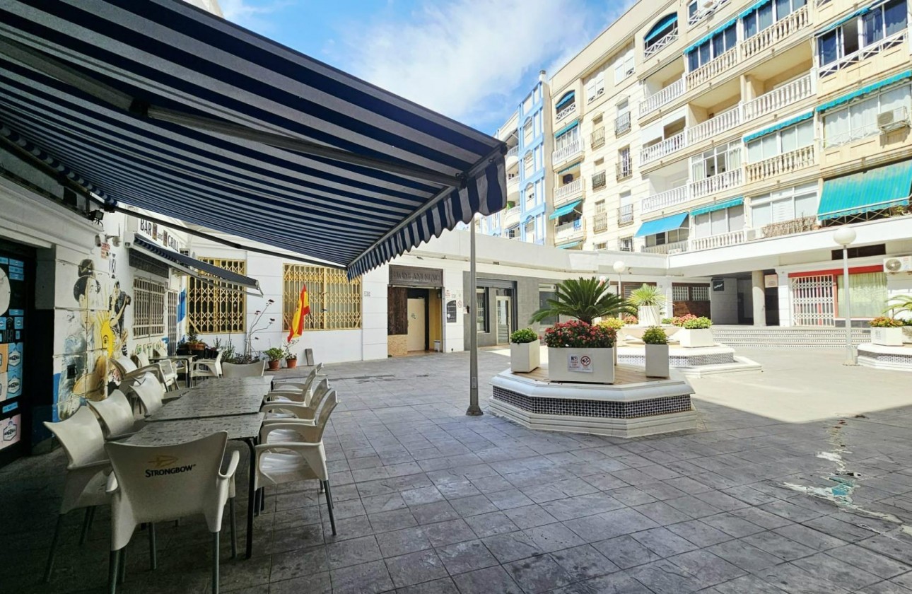 Resale - Apartment / flat - Torrevieja - Playa de los Locos
