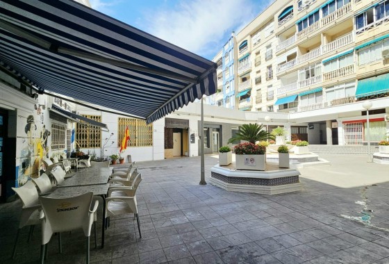 Resale - Apartment / flat - Torrevieja - Playa de los Locos