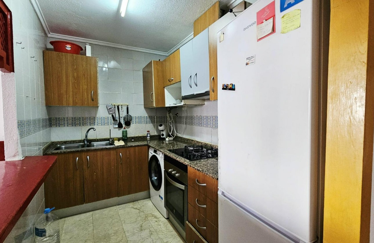 Resale - Apartment / flat - Torrevieja - Playa de los Locos