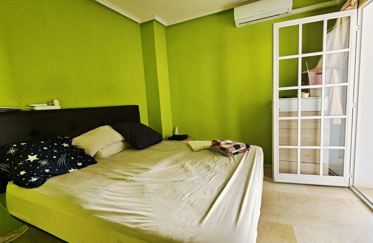 Resale - Apartment / flat - Torrevieja - Playa de los Locos